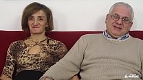 video scambisti maturi mature italian swinger gets her ass fucked and pussy porn