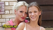 video maturenl lesbian milf seduces petite teen and fucks her pussy with dildo porn