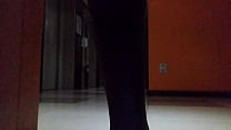 video vixen slut showing her ass in the hotel hallway porn