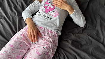 video horny teen in pajama masturbate fingering pussy squirting and get cumshot from big dick porn