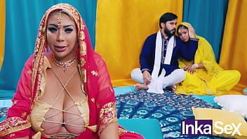 video chudai madrasta indiana peituda fode o namorado da enteada e tem sua buceta cheia de porra porn