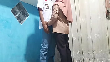video siwa sma pulang sekolah di ajak ngentot bu guru di rumahnya porn