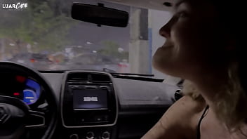 video paar hält auf der straße an und hat sex im auto porn