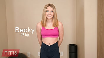 video fit18 becky summer 103lbs i creampie short blue eye blonde teen in leotard porn